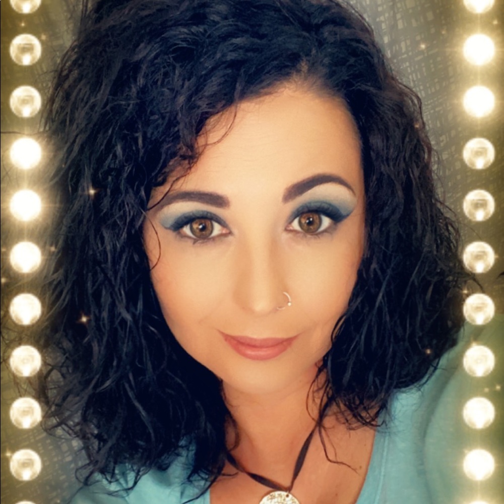 Meet your Posher, Natasha